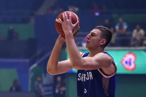 TVITOVI - Srbija dobila "pregotivnog" košarkaša, ime mu je Nikola!